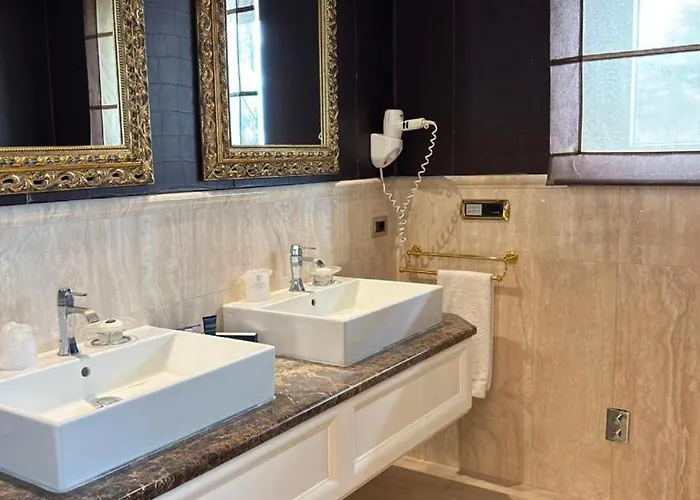 Niccolo' V - Terme Dei Papi 维泰博